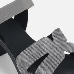 Mochi Woven Design Open Toe Block Heels image 4