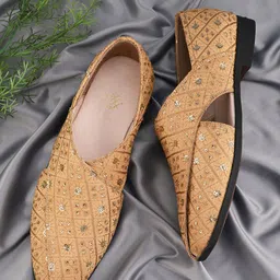 House of Pataudi Men Embellished Lightweight Mojaris-picture-27