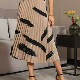 OTABU Printed Pleated A-Line Midi Skirt-image-78