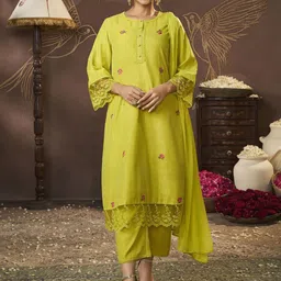 Bhama Couture Jennifer Winget Floral Round Neck Straight Kurta With Trouser & Dupatta-image-29