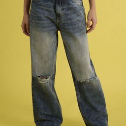 Bene Kleed Women Classic Relaxed Fit High-Rise Slash Knee Heavy Fade Jeans-image-12
