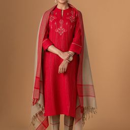 WOMEN PLUS Floral Embroidered Thread Work Pure Cotton Kurta With Trousers & Dupatta-image-7