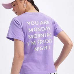 glitchez Friday Feels Typography Print T-shirt-image-80