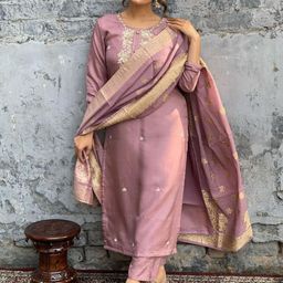 Siya Fashion Women Floral Embroidered Regular Kurta with Trousers & With Dupatta-18