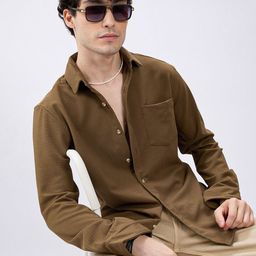 VASTRADO Men Classic Fit Solid Spread Collar Casual Shirt-picture-0