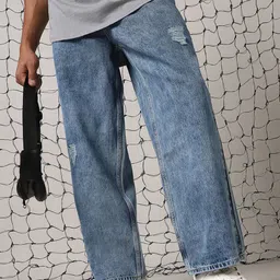 Hubberholme Men Relaxed Fit Mildly Distressed Light Fade Jeans-image-13