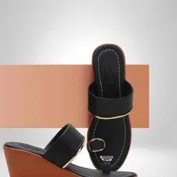 Be Found Women Wedge Heeled Sandals-picture-1