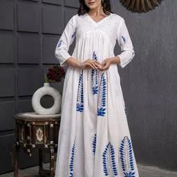 TARANJAL Women Floral Printed Anarkali Kurta-image-3