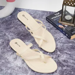 DIVASTRI Women Open Toe Flats-43