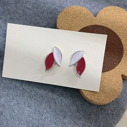 VAGHBHATT Silver-Plated Leaf Shaped Enamelled Studs image 5