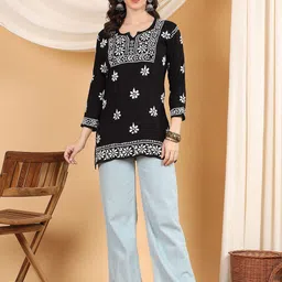 Poshak Chikan Studio Bani Women Floral Embroidered Chikankari Round Neck Kurti-image-63