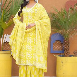 GEKHA Women Printed Regular Thread Work Kurta with Skirt & With Dupatta image 3
