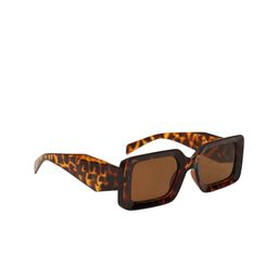 Kazo Women Wayfarer Sunglasses-picture-44