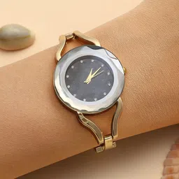 HAUTE SAUCE by Campus Sutra Women Embellished Dial & Stainless Steel Bracelet Style Straps Analogue Watch-image-87