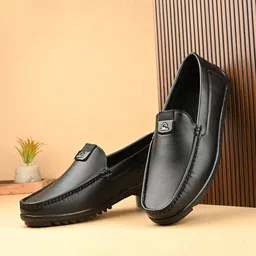 K Footlance Men Textured loafers-picture-34