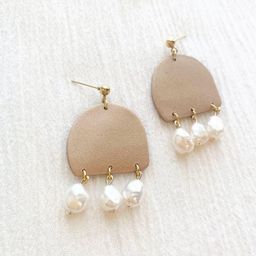VMA PLAY FASHION Gold-Plated Artificial Beaded Contemporary Drop Earrings-image-4