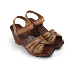 PEPPER Women Textured Leather Wedge Heel Sandals-image-35