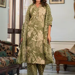 CRENOL THREADS Women Floral Printed Regular Pure Cotton Kurta with Trousers & With Dupatta-31