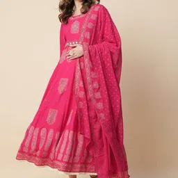 Kiana House Of Fashion Women Floral Printed Cotton Kurta with Trousers & Dupatta-picture-36