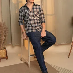 Campus Sutra Men Comfort Spread Collar Checked Casual Shirt-picture-15