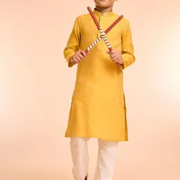 Manyavar Boys Floral Embroidered Mandarin Collar Kurta With Pyjamas-image-49