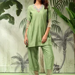 Bani Embroidered Yoke Design V-Neck Tunic With Trousers-24