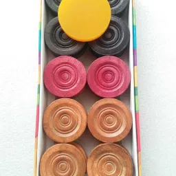 wodden coins, stricker, and powder Carrom Pawns-picture-39