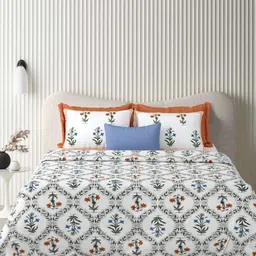 Urban Jaipur Multicoloured & Peach-Coloured Geometric 210 TC King Bedsheet with 2 Pillow Covers-4