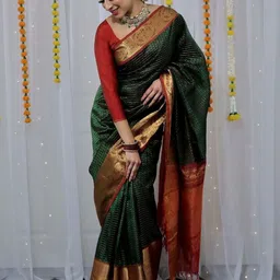 Areca Designer Woven Design Zari Pure Silk Banarasi Saree-10