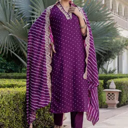 Navlik Bandhani Printed V-Neck Thread Work Kurta With Trousers And Dupatta image 4