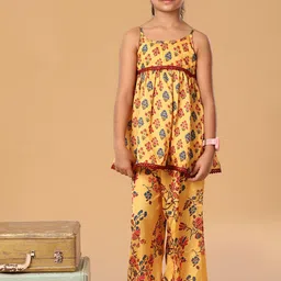 The Mini Trunk Girls Floral Printed Kurta with Trousers-picture-32