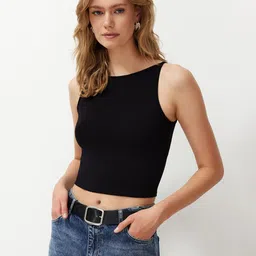 Trendyol Crop Top-image-60
