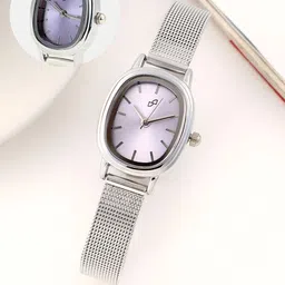 HAUTE SAUCE by Campus Sutra Women Mother of Pearl Dial & Stainless Steel Bracelet Style Straps Analogue Watch-32