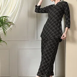 Netreyam Bandhani Printed V-Neck Tunic With Palazzos image 4