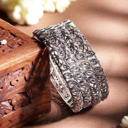 Rubans Set Of 4 Sliver-Plated Artificial Stones-Studded Bangles-17