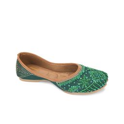 Anouk Women Embellished Ethnic Mojaris Flats-image-62