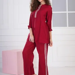 ARSA COUTURE Embroidered Tunic & Trousers Set image 5