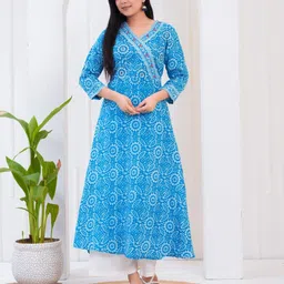 SAK JAIPUR Floral Printed Thread Work V-Neck Anarkali Kurta-21