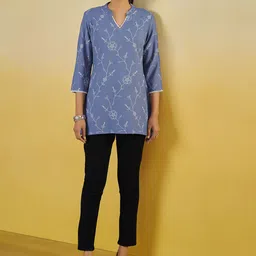 Anouk Floral Embroidered Mandarin Collar Liva Straight Kurta-image-92