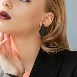 FIMBUL Teardrop Shaped Drop Earrings image 2