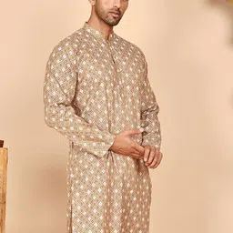 Anouk Rustic Men Geometric Printed Kurta image 2