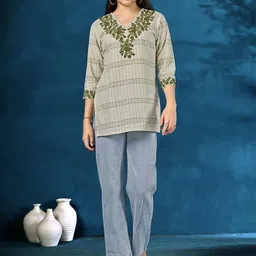 Anouk White Striped V-Neck Thread Work Liva Straight Kurti-image-26