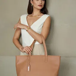 Toteteca PU Structured Shoulder Bag image 1