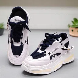 Layasa Men Textured Sneakers-picture-41