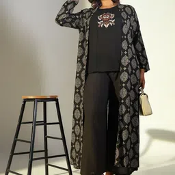 SHOWOFF Ethnic Motifs Embordered Top & Trouser With Shrug-image-91