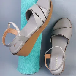 Mast & Harbour Textured Flatform Sandals-50