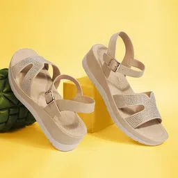 Bata comfit Women PU Platform Casual Sandals-79