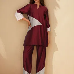 Dora Dori Colorblocked Chanderi Notch Neck Tunic & Trousers-picture-22