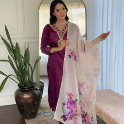 SHREE KHODAL FASHION Women Floral Embroidered Kurta with Trousers & Dupatta-picture-20