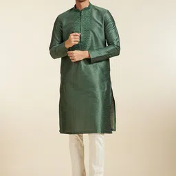 Diwas by Manyavar Floral Embroidered Mandarin Collar Straight Kurta With Pyjama-image-30